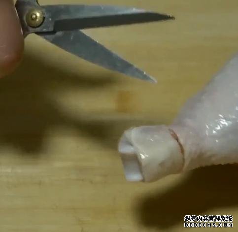 雞腿的新吃法，不蒸不煮不烤，不用一滴油，外香內(nèi)酥太好吃了