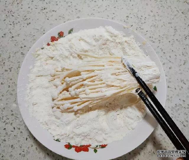 竟然被五塊錢的金針菇撩到了，怎么從來沒想到還能這樣做？