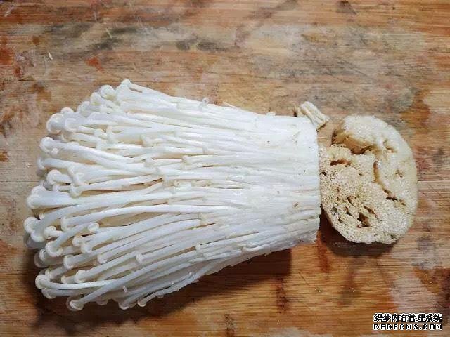 竟然被五塊錢的金針菇撩到了，怎么從來沒想到還能這樣做？