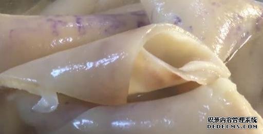豬皮別再做豬皮凍了，教你新吃法，1瓶啤酒搞定，好吃好看又好做