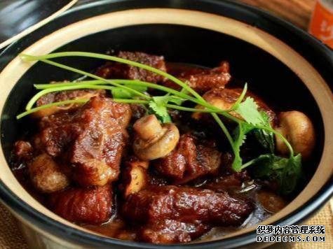 蒜蓉風(fēng)味茄子，蘑菇牛腩煲，山藥小炒肉這幾道家常菜的做法