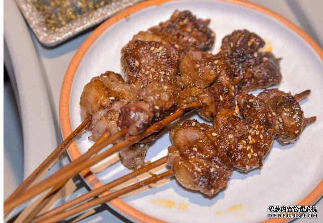 讓南方人“反感”的4種小吃，烤腰子竟上榜，它是北方人心頭愛(ài)