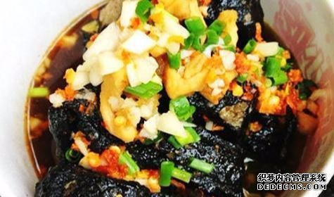 中國以“臭”為美的4種美食，臭豆腐上榜，吃過的都是“勇士”