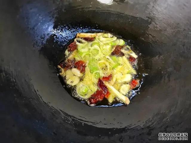 遇上這魚從不手軟，一買就是10斤，肉嫩刺少營養(yǎng)高，每次都吃不夠