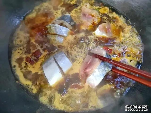 遇上這魚從不手軟，一買就是10斤，肉嫩刺少營養(yǎng)高，每次都吃不夠