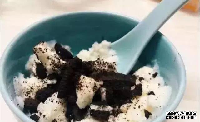 5種被以為凍了難吃的零食，講真的，薯片凍后好吃得不像話