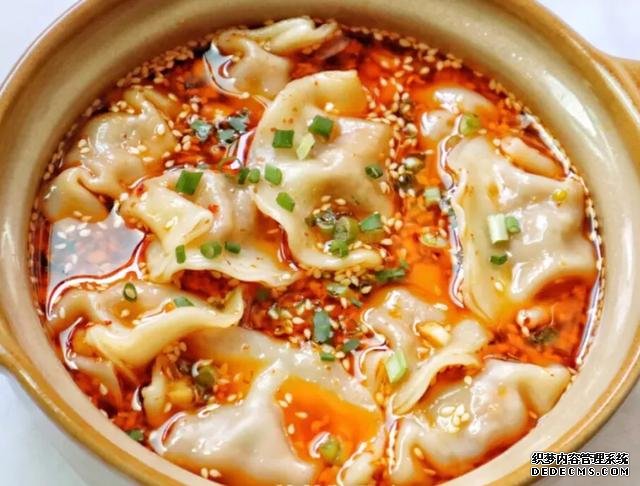 酸辣開(kāi)胃的酸湯水餃，吃完實(shí)在是太爽了