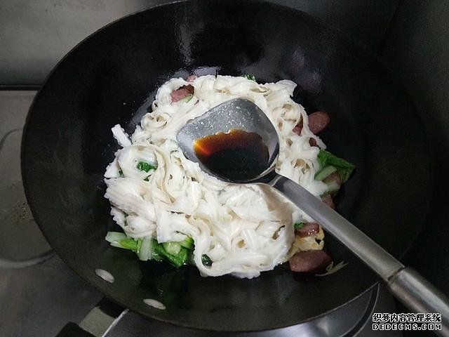 好吃到舔盤(pán)的時(shí)蔬炒面，十分鐘搞定，不知吃什么的時(shí)候，就吃它吧