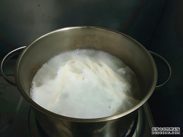 好吃到舔盤(pán)的時(shí)蔬炒面，十分鐘搞定，不知吃什么的時(shí)候，就吃它吧
