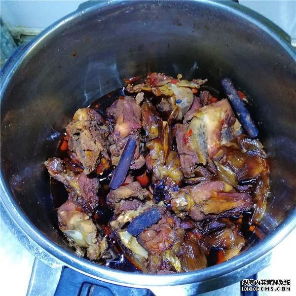 老公隔三差五就饞這菜，1斤才12元，比紅燒肉香多了，1周吃1次