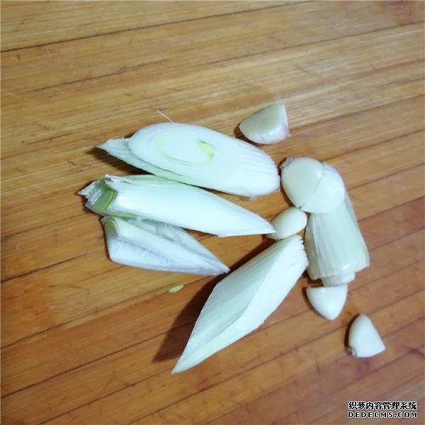 老公隔三差五就饞這菜，1斤才12元，比紅燒肉香多了，1周吃1次