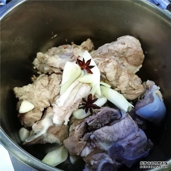 老公隔三差五就饞這菜，1斤才12元，比紅燒肉香多了，1周吃1次