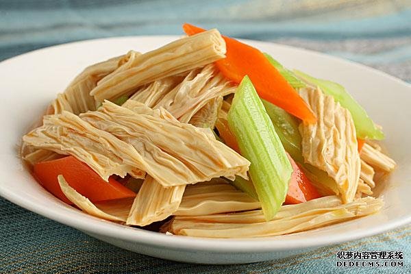 15道葷菜熱菜做法，10道涼菜下酒菜做法，簡(jiǎn)單易做，待客備用