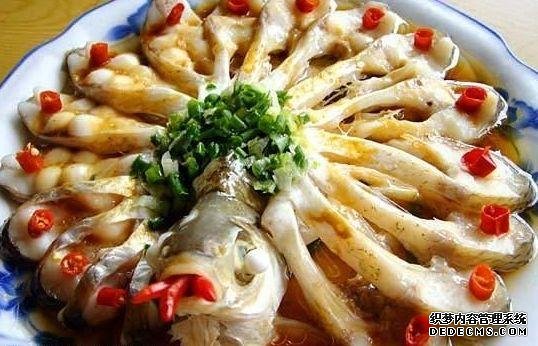 15道葷菜熱菜做法，10道涼菜下酒菜做法，簡(jiǎn)單易做，待客備用