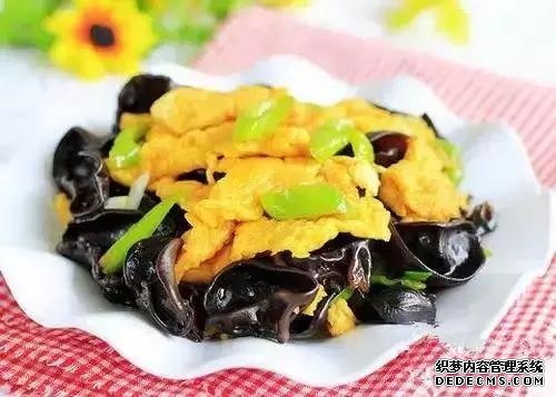 15道葷菜熱菜做法，10道涼菜下酒菜做法，簡(jiǎn)單易做，待客備用
