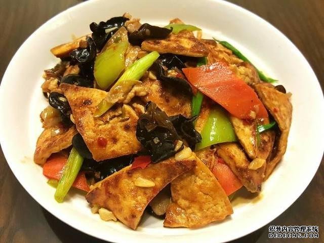 15道葷菜熱菜做法，10道涼菜下酒菜做法，簡(jiǎn)單易做，待客備用
