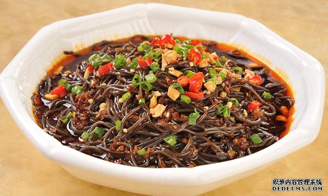 15道葷菜熱菜做法，10道涼菜下酒菜做法，簡(jiǎn)單易做，待客備用