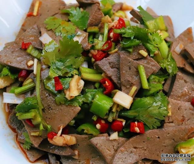 心情不好試試幾道家常下酒菜，做法簡單，鮮香入味，喝兩杯解解悶