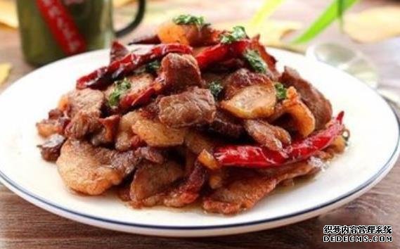 美食推薦：娃娃菜腐竹、咸蛋黃茶樹菇、薄荷羊肉、五香雞爪的做法