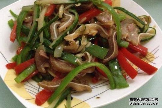 美食推薦：蒜香瓜藤、醬油炒木耳、菠菜炒肥牛、腐竹排骨湯的做法