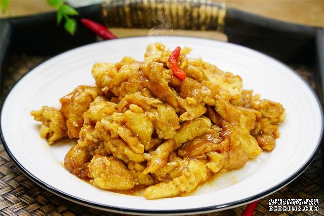 炒雞蛋，多加幾味料變螃蟹味，家人吃上癮的“賽螃蟹”，超下飯