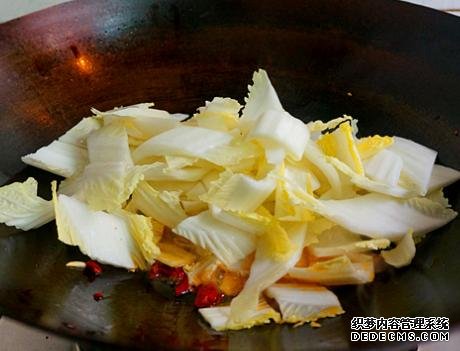 飯店做的醋溜白菜為啥好吃？學(xué)會(huì)小訣竅，自己在家做，成本2塊錢