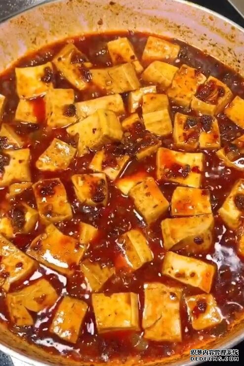 麻婆豆腐的家常做法，口感順滑，麻辣鮮香，這個竅門一定要記住