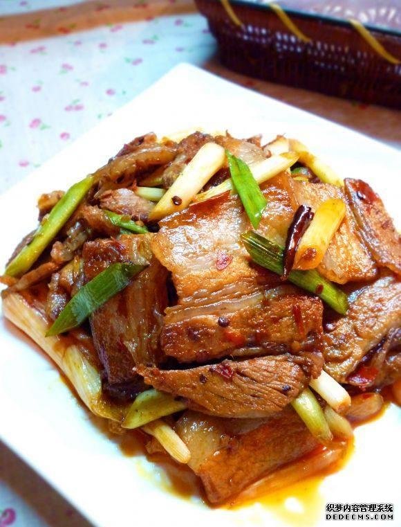 回鍋肉最好吃的做法，好吃又下飯，一人吃一盤(pán)，越吃越想吃