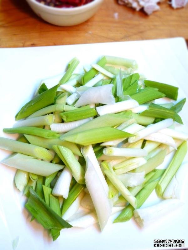 回鍋肉最好吃的做法，好吃又下飯，一人吃一盤(pán)，越吃越想吃