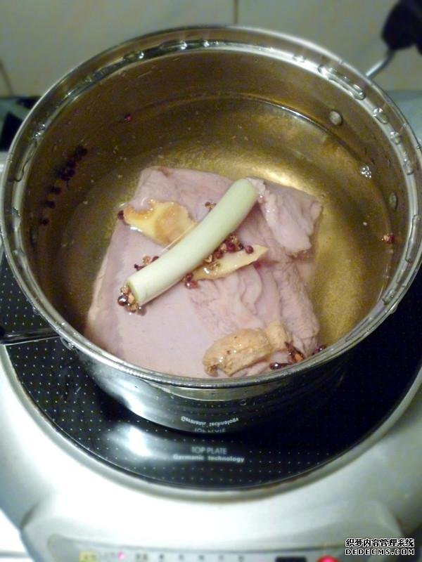 回鍋肉最好吃的做法，好吃又下飯，一人吃一盤(pán)，越吃越想吃