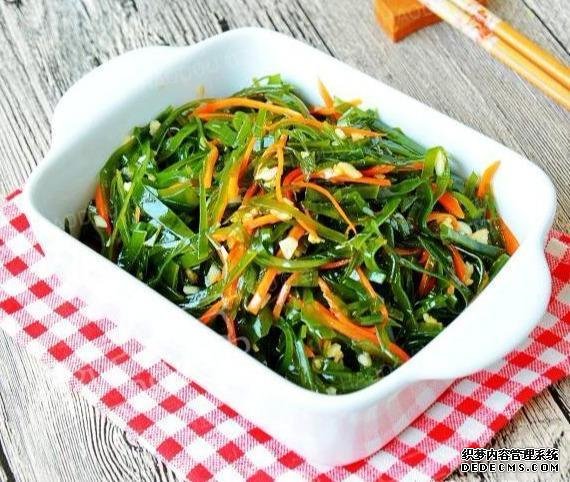 年夜飯推薦：腐乳扣肉，蔥油拌海帶，糖醋排骨的做法