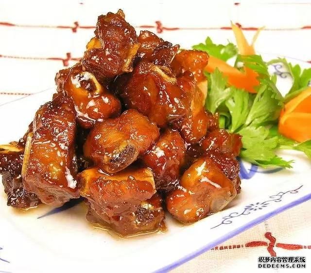 年夜飯推薦：腐乳扣肉，蔥油拌海帶，糖醋排骨的做法