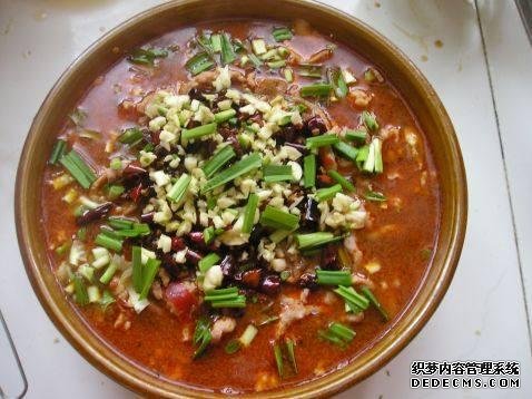 家庭版自制水煮肉，肉嫩軟滑，麻辣鮮香，每次做都不夠吃