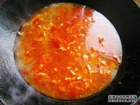 家庭版自制水煮肉，肉嫩軟滑，麻辣鮮香，每次做都不夠吃