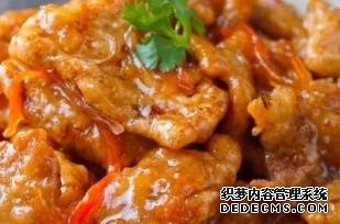 一款色香味美香辣酸甜，寓意紅紅火火的菜，讓你吃了久久不能忘懷