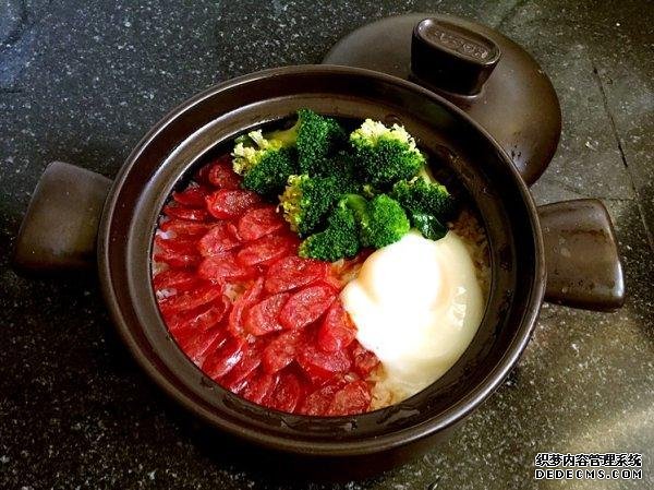 好吃的煲仔飯，有飯有菜，營養(yǎng)豐富，省時省力又省心