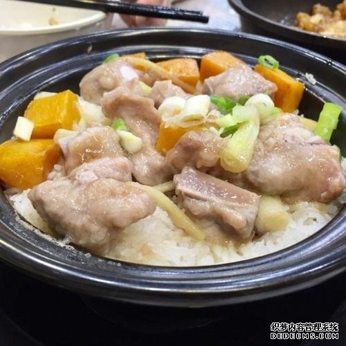 好吃的煲仔飯，有飯有菜，營養(yǎng)豐富，省時省力又省心