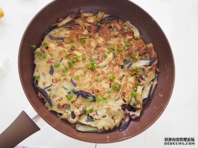 茄子換種做法，搭配牛肉做“披薩”，味道特別值得嘗試
