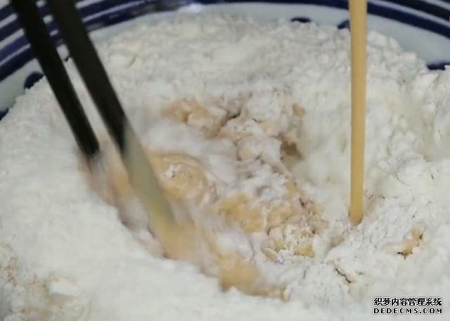 1個(gè)蘋果，3個(gè)雞蛋，教你一個(gè)想不到的做法，連吃10天都不會膩