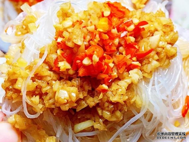 十分鐘搞定蒜蓉粉絲扇貝，料足味鮮全家愛吃，比外面賣的好吃百倍