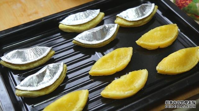 懶人烘焙榴蓮酥，外焦里嫩，香味濃郁，外皮酥脆不膩，滿嘴留香