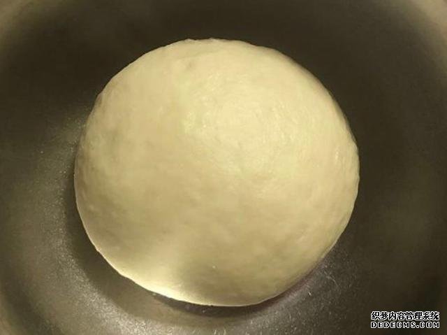 在家自制菠蘿包，外酥里軟，香甜細膩，比面包店的還好吃