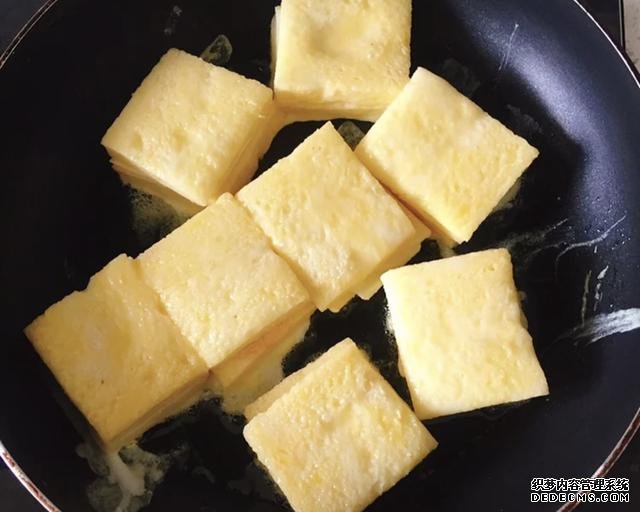 老外每天都吃面包，這種做法他們肯定不知道，2片面包幾分鐘就好