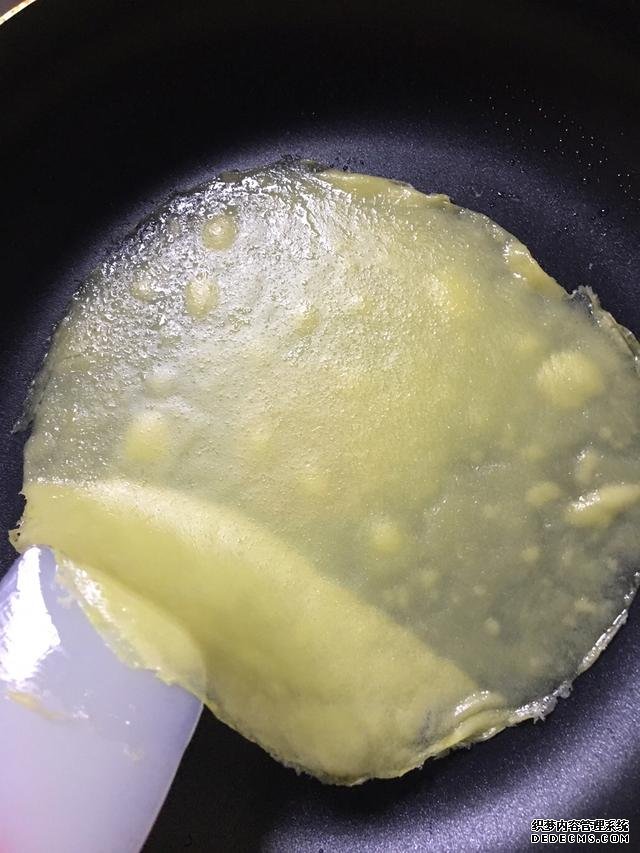 清爽的芒果千層蛋糕，吃了還想吃，再也不用買，一個平底鍋搞定。