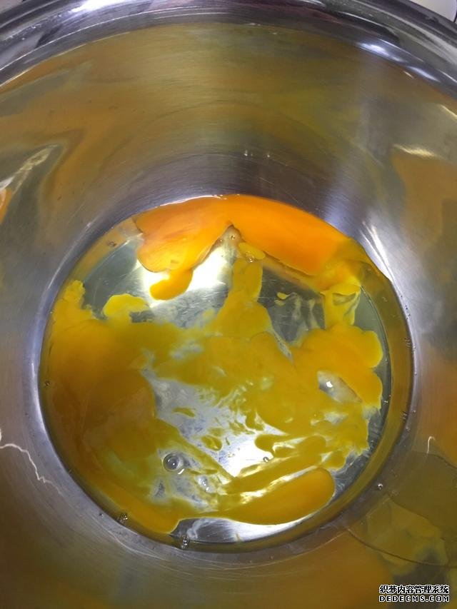 清爽的芒果千層蛋糕，吃了還想吃，再也不用買，一個平底鍋搞定。