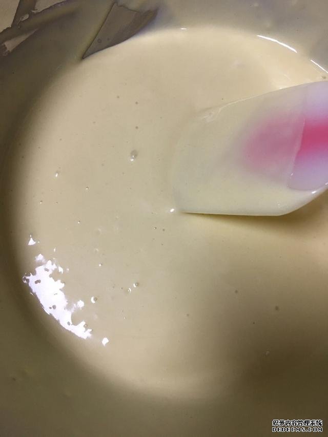 清爽的芒果千層蛋糕，吃了還想吃，再也不用買，一個平底鍋搞定。