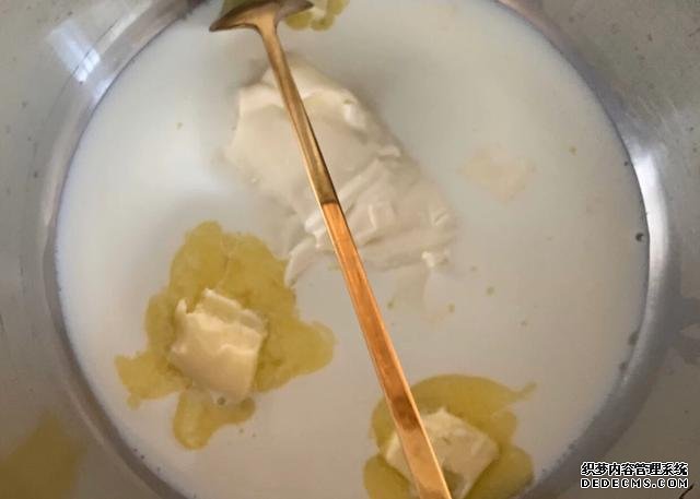 自制全網(wǎng)最火的漏奶華，簡(jiǎn)直跟茶餐廳一模一樣