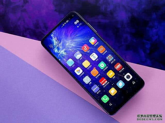 買千元機無需跟風(fēng)，父母換機就選這3款，性價比高配置強悍