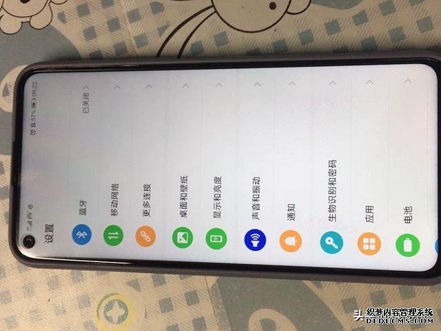 華為4G旗艦機加速清倉，8+256GB跌至兩千出多，還有雙光學防抖