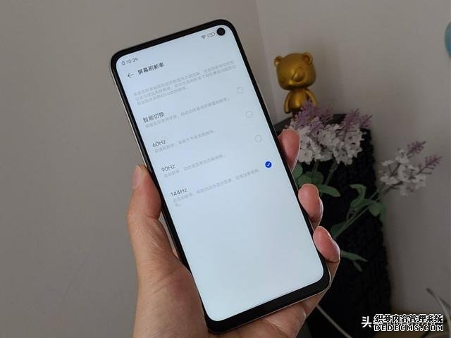兩千元最值得入手的5G手機(jī)，旗艦性能+144Hz刷新率，還有雙揚(yáng)聲器